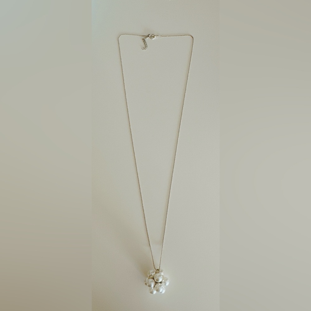 Pearl look necklace/ sweater chain
